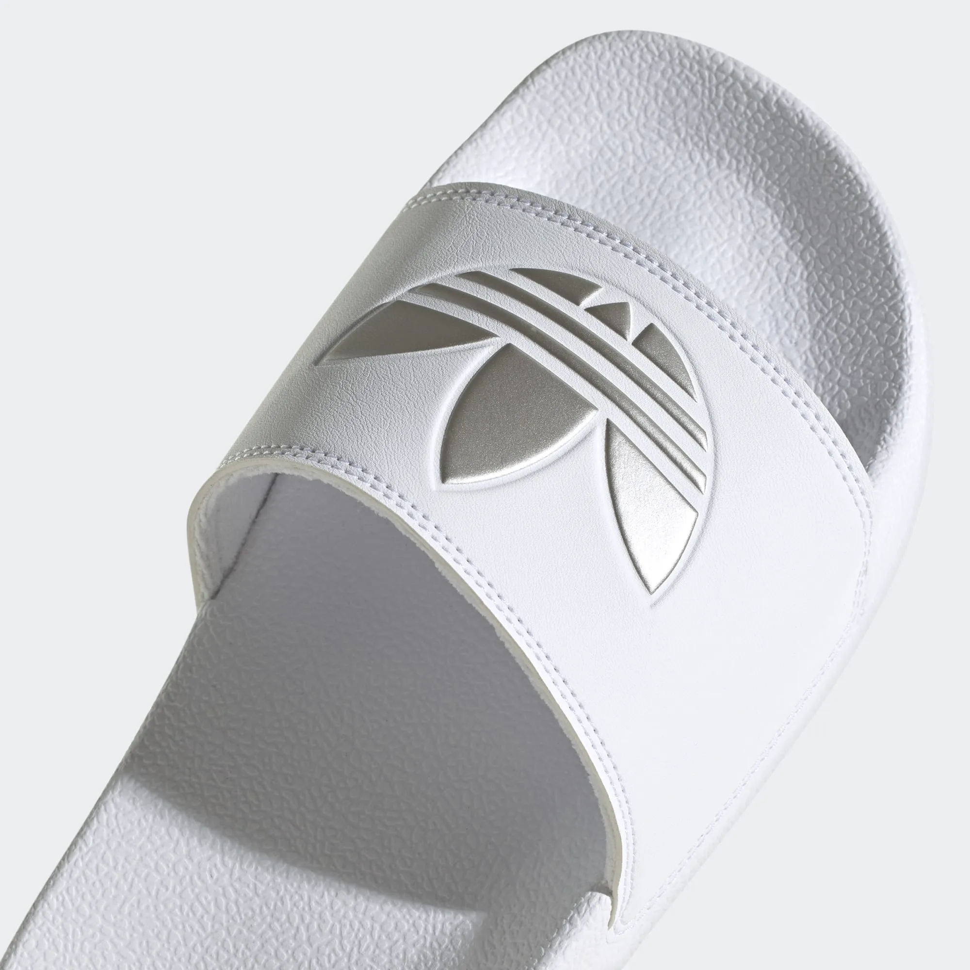 Adidas Women's Adilette Lite Slides - Cloud White / Matte Silver