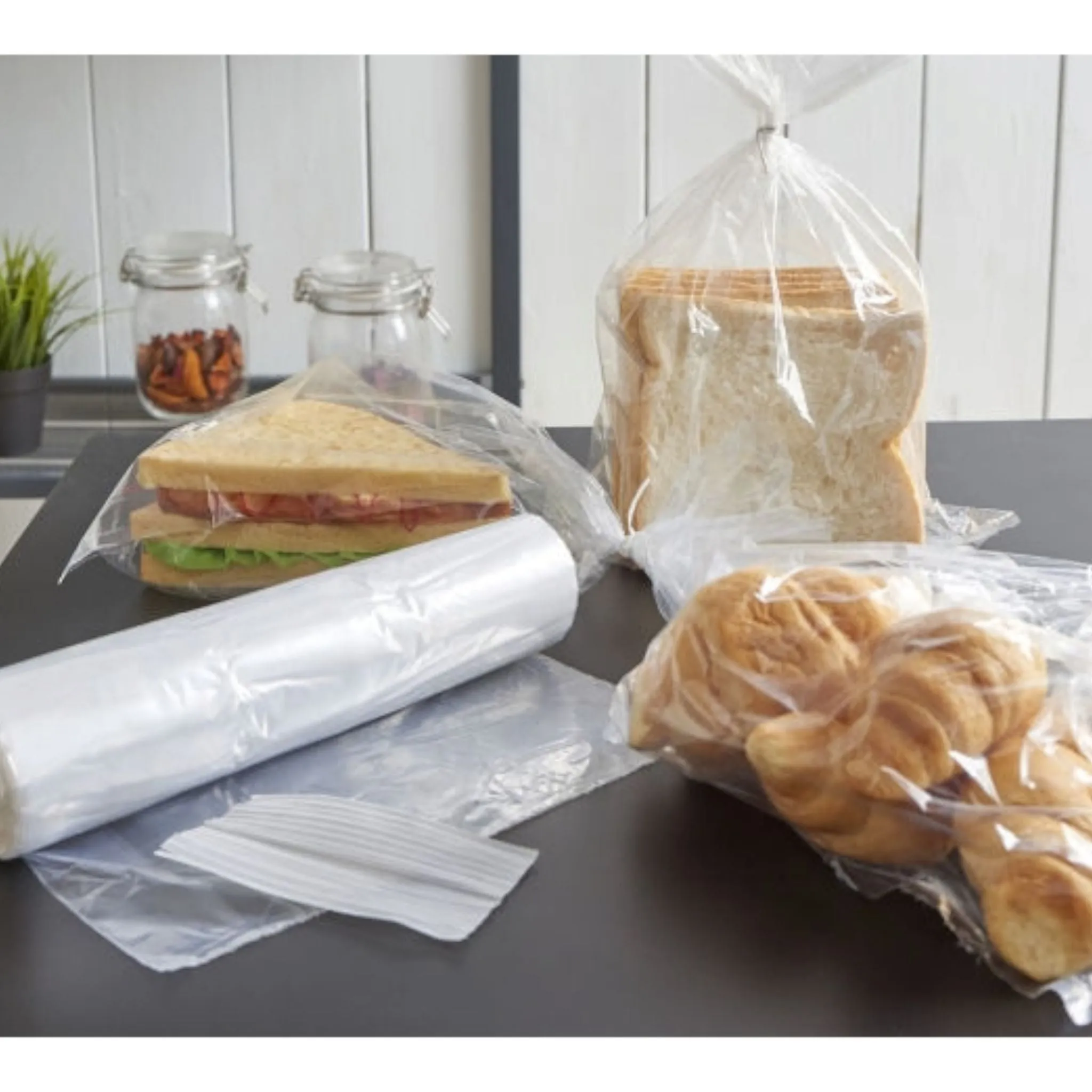 Plastic Bread Bags on Roll 25x40cmx7.5mic 500s