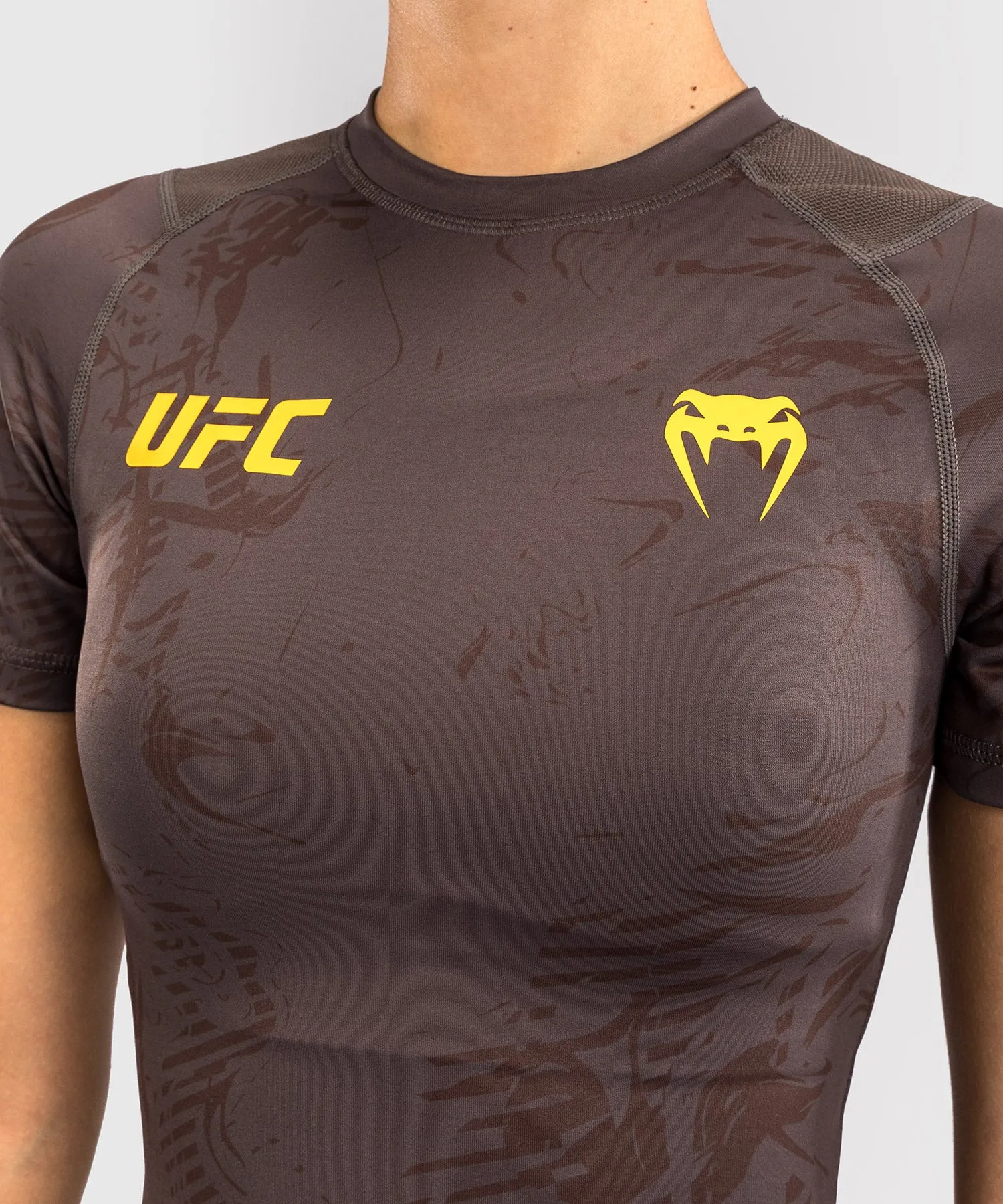 UFC Fusion by Venum Fight Week Women’s Performance Short Sleeve Rashguard - Solid Earthen Brown